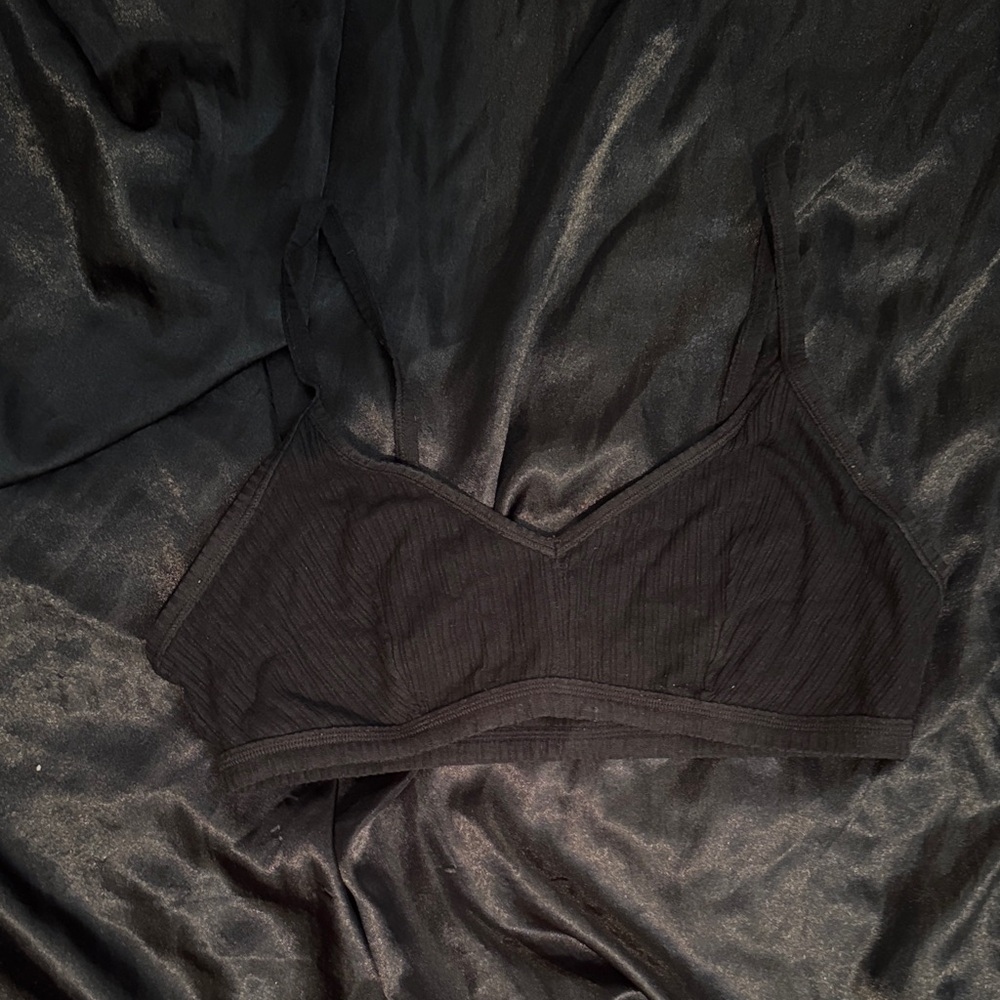 Black Ribbed Wireless Bralette - Women Intimates